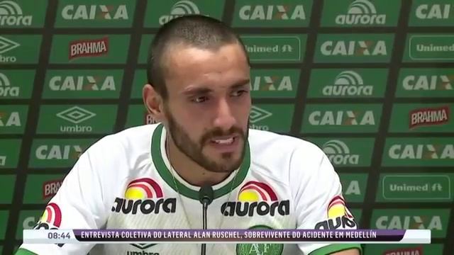 Alan Rushel Chora ao lembrar do momento em que Follmann o fez trocar de lugar no avião смотреть онлайн