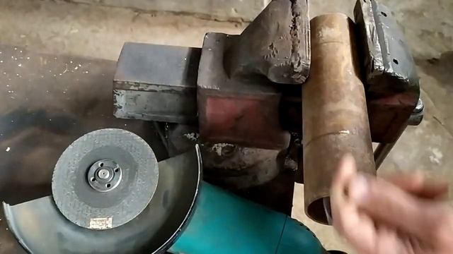 Как ровно отрезать трубу большого диаметра . смотреть онлайн