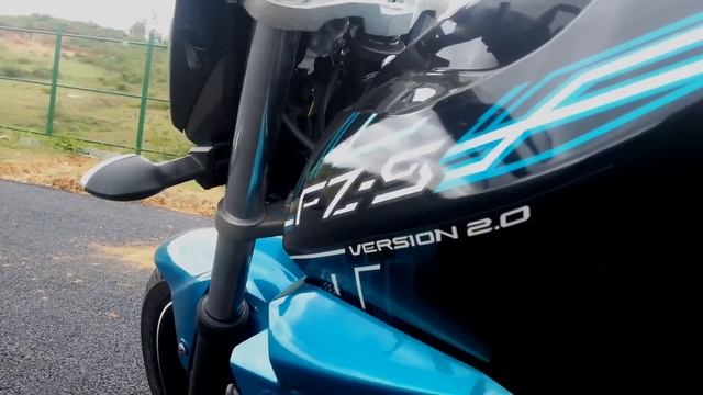 New Yamaha FZ-S V2.0 review - walk around | IAMABIKER смотреть онлайн