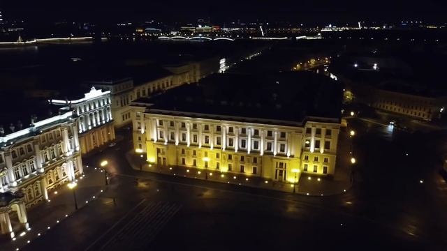 Санкт-Петербург, Дворцовая площадь ночью. смотреть онлайн