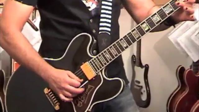 2003 Gibson B.B. King Super Lucille 00762 смотреть онлайн