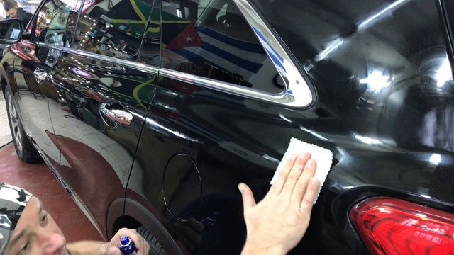 Керамическая полировка кузова защищает поверхность автомобиля, убирает следы неглубоких царапин смотреть онлайн