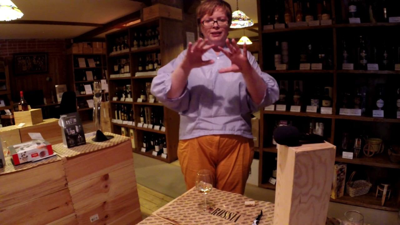 Винный ликбез. Каким винам и для чего нужна выдержка в дубе? смотреть онлайн