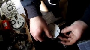 74 Установка колец в поршень двигателя  Джили МК  копия  двгателя TOYOT A4 FE