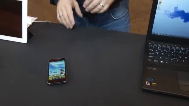 Hot gadgets from 2012 CTIA Wireless смотреть онлайн