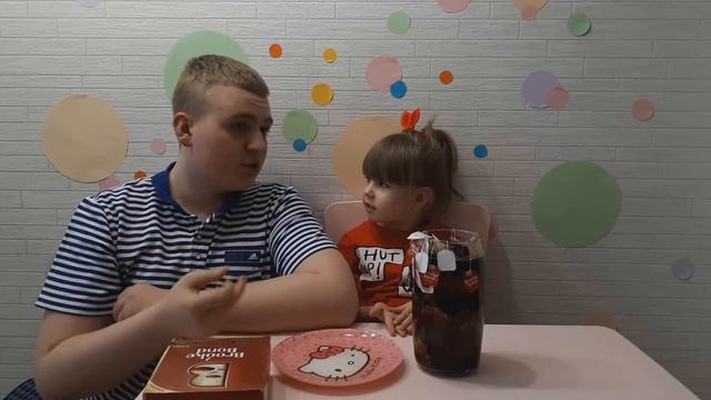 ЧТО ЕСЛИ, ЗАВАРИТЬ 100 ЧАЙНЫХ ПАКЕТИКОВ В ОДИН СТАКАН? смотреть онлайн