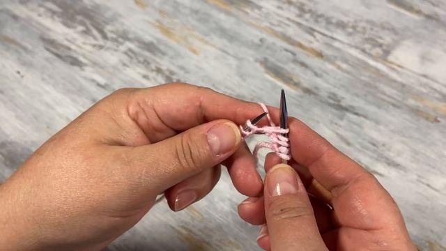 Узоры спицами. Плотный узор на основе лицевой глади. смотреть онлайн