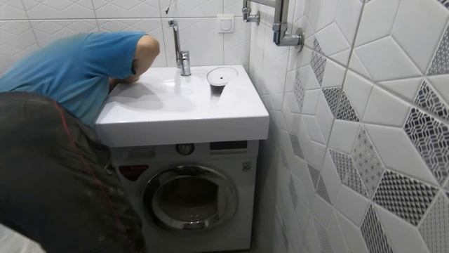 Раковина над стиральной машиной. Установка и обзор. смотреть онлайн