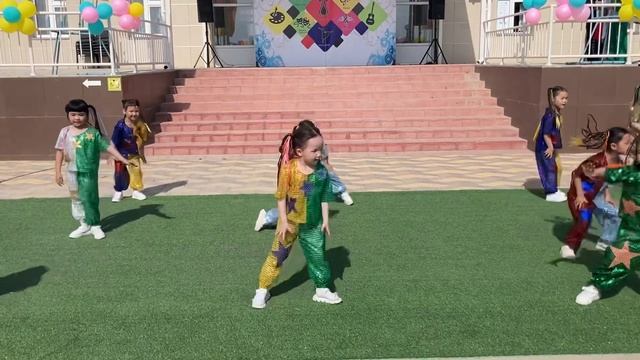“У меня тянет хулиганить”- танец смотреть онлайн