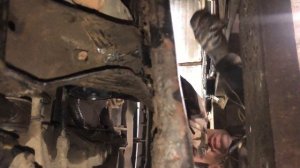 Nissan Primerа P12 замена подушки двигателя . Ниссан примера Р12 , замена подушек двигателя .