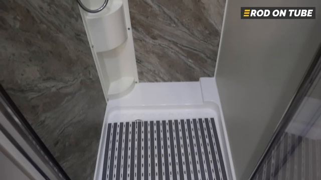 กว้างมาก รถบ้าน Voyager Motorhome นอนได้ถึง 6 คน นอนได้จริง มี 3 รุ่น 3 แบบ ราคาเดียว - Rod On Tube