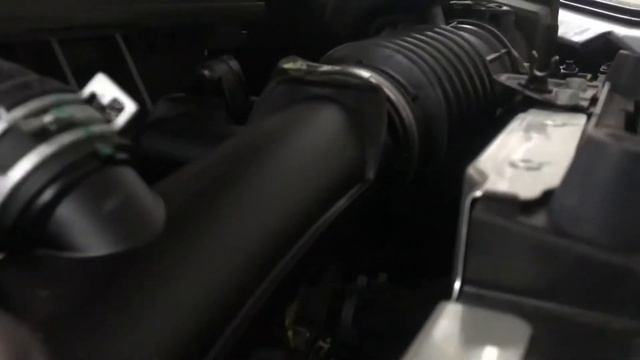 How to replace engine air filter on honda crv-thay lọc gió động cơ honda crv смотреть онлайн