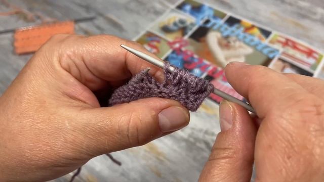 Узоры спицами. Объемные рельефные дорожки. Knitting patterns. Volumetric embossed tracks. смотреть онлайн