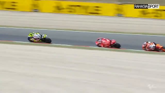 40 Best Overtakes by Valentino Rossi MotoGP смотреть онлайн