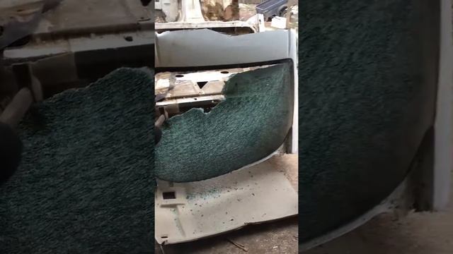 Как снять стекло с Ауди 80 смотреть онлайн