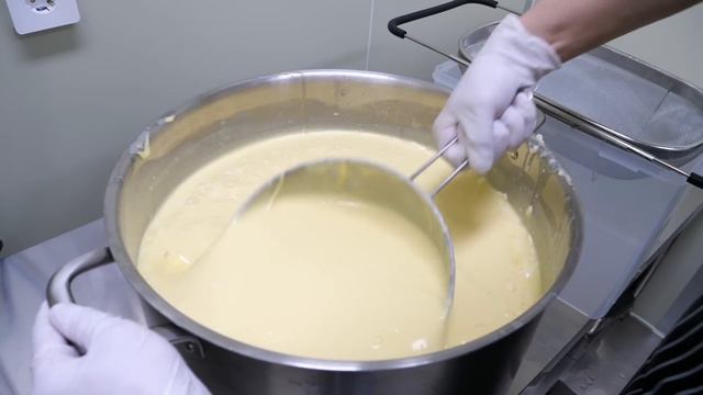 하루 600개 팔리는 에그타르트?! 전국 택배 주문 밀려드는 정통 포르투갈식 에그타르트 / Original Portuguese egg tart - Korean street foo смотреть онлайн