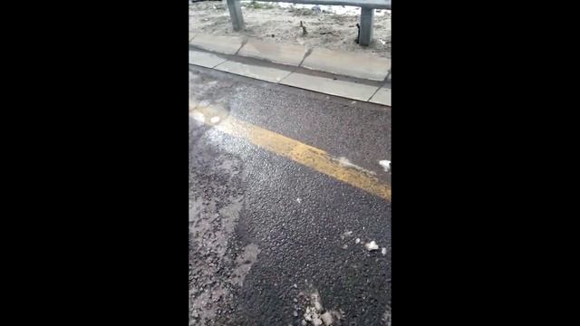 на мотоцикле в гололед, снег и -5 по цельсию смотреть онлайн