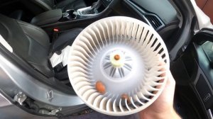 Как снять мотор печки Ford Fusion Mondeo MK5. Сняли мотор а там..
