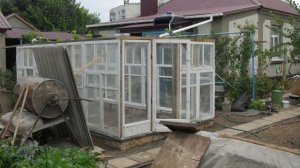 Теплица из старых оконных рам