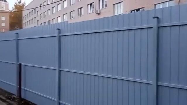 Установка забора из профнастила смотреть онлайн