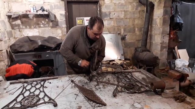 Стол из швейной машинки SINGER смотреть онлайн
