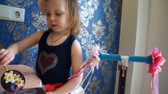 как украсить самокат для девочки - how to decorate a scooter for a girl смотреть онлайн