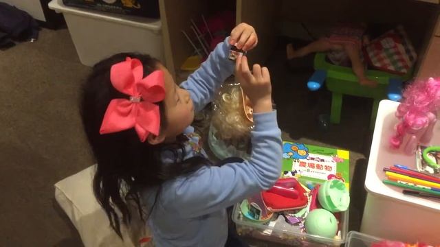Treasure Hunting (Coles Little Shop) смотреть онлайн