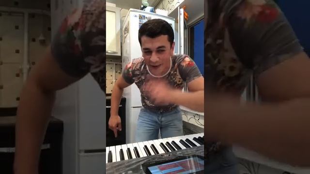 Сакит Самедов эфир супер 2019 #туфлимуфли#сакитсамедов# NEW COVER SONG 2019 смотреть онлайн
