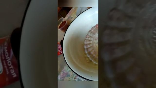 Бир вактни узида икки хил шурва! одно время два супа!.