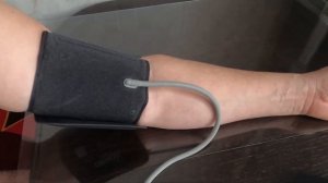 Как измерять давление электронным тонометром. OMRON M2 Basic с адаптером