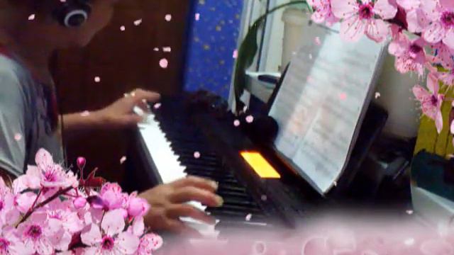 мой мама красиво играет на пианино Музыка из к ф Хатико смотреть онлайн