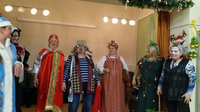 Новогодние Колядки на работе :) смотреть онлайн