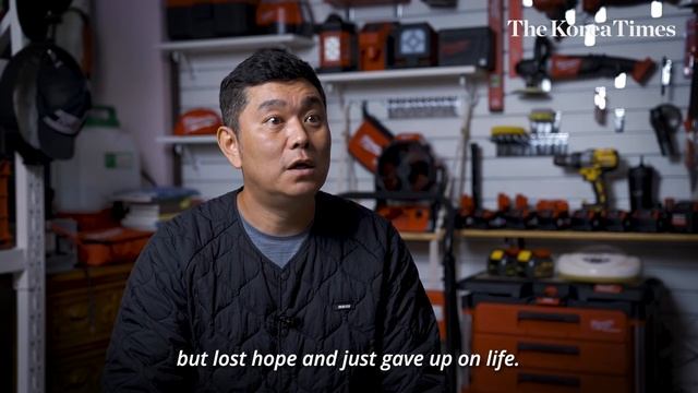 Cleaning up after 'godoksa', lonely deaths in Korea смотреть онлайн