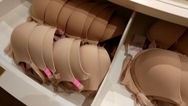 Самый Большой Магазин Victoria's Secret в Китае смотреть онлайн