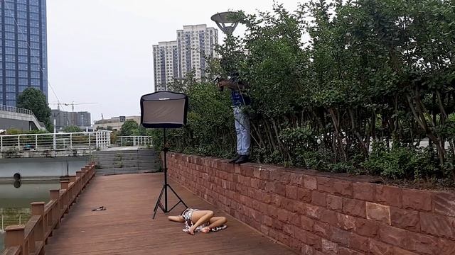 Behind the scenes with Koshika !!! Using Nikon D780 with the 85mm 1.8 and the Godox AD200 смотреть онлайн