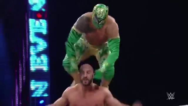 Kalisto And Sin Cara/Lucha Dragons "Dangerous" смотреть онлайн