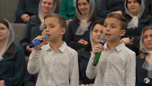 Вифлеем спокойно спит мирно спит . Рождественская песня . Тимофей и Даниил смотреть онлайн