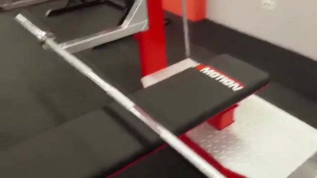 Первая жимовая лавка INMOTION смотреть онлайн