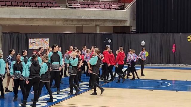 Feelin' Groovy JFK Spring Show Mass Hip Hop! смотреть онлайн