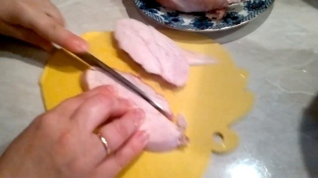 Салат "Копченая курица с ананасом" смотреть онлайн