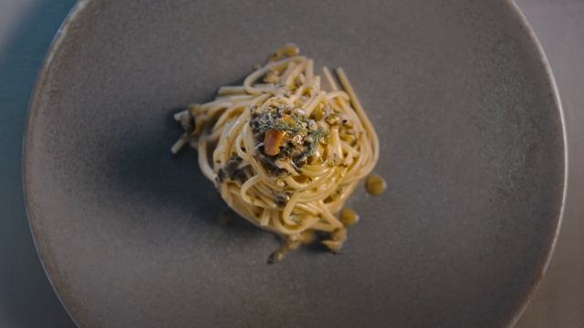 Emporio Armani Caffé Milano смотреть онлайн