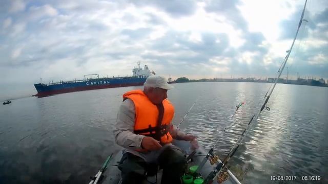 Летняя рыбалка на Финском заливе с лодки ПВХ. смотреть онлайн