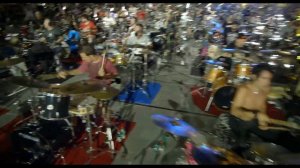 Smells Like Teen Spirit 1000 музыкантов ОДНОВРЕМЕННО исполнили хит Нирваны!!!