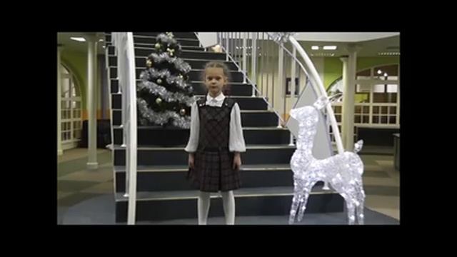 Страна читающая — Александра Галкина читает произведение «Багаж» С. Я. Маршака смотреть онлайн