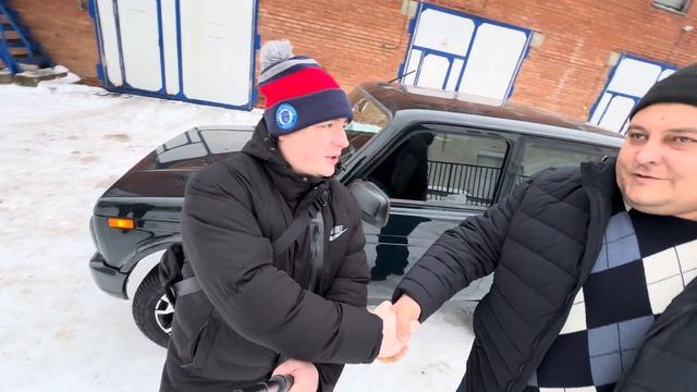 ПРИЕХАЛИ ПОКУПАТЕЛИ ЗА ТАКИМ КРАСАВЦЕМ NIVA 4х4 URBAN! НАШЛИ ПО САМОЙ НИЗКОЙ ЦЕНЕ! смотреть онлайн