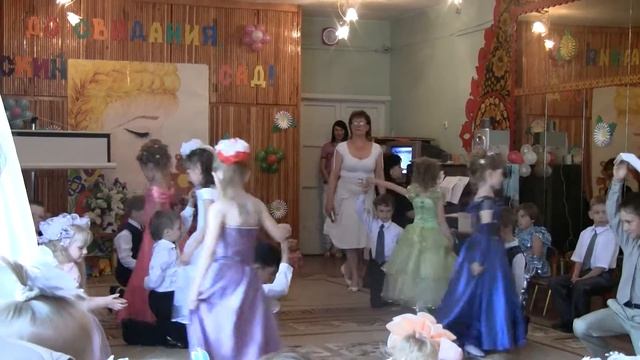 вальс в детском саду №26 г. шиханы смотреть онлайн