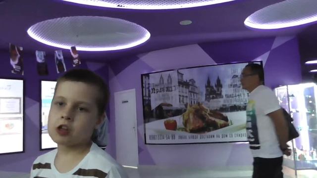 №148 ТЦ Красная площадь в Анапе ? пошли в кинотеатр ? Торговый центр РАЗВЛЕЧЕНИЯ Отдых в АНАПЕ Влог смотреть онлайн