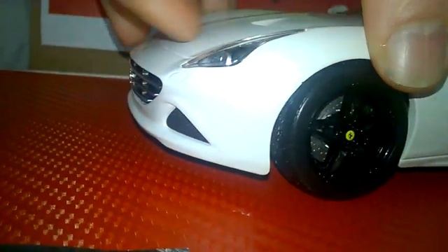 ferrari california T SPYDER 1\18 BURAGO SIGNATURE смотреть онлайн