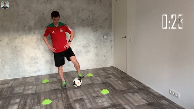 ФУТБОЛЬНЫЕ ТРЕНИРОВКИ ДОМА / ФУТБОЛЬНЫЕ УПРАЖНЕНИЯ НА ТЕХНИКУ С МЯЧОМ / ТРЕНИРОВКА ПО ФУТБОЛУ ДОМА