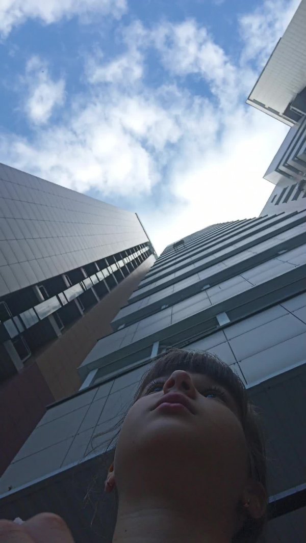 Гуляем с моей сестрой на гаражах